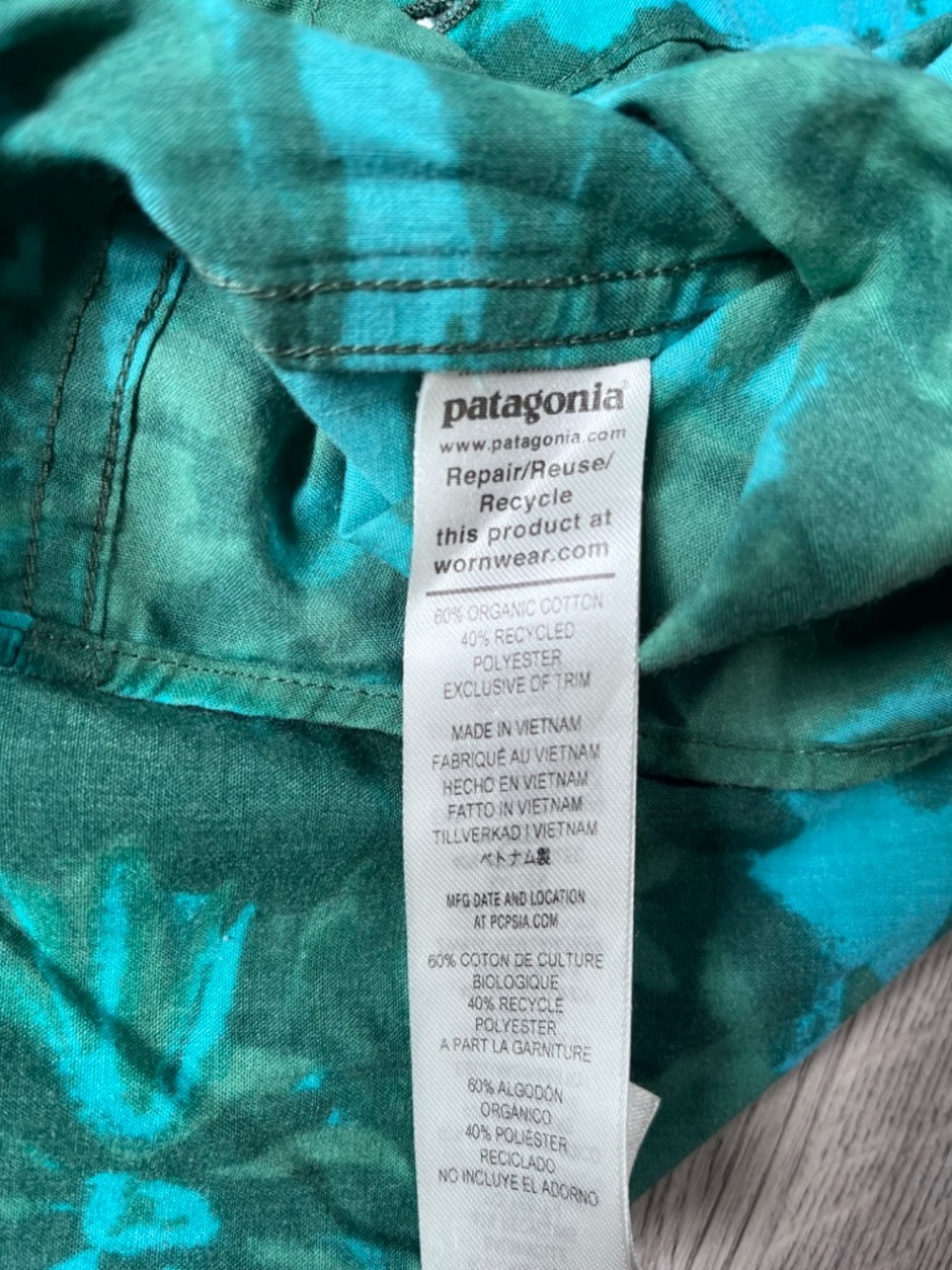 Patagonia Men's Go To Shirt "Cliffs and Waves: Conifer Green" XL short sleeve - Picture 7 of 8